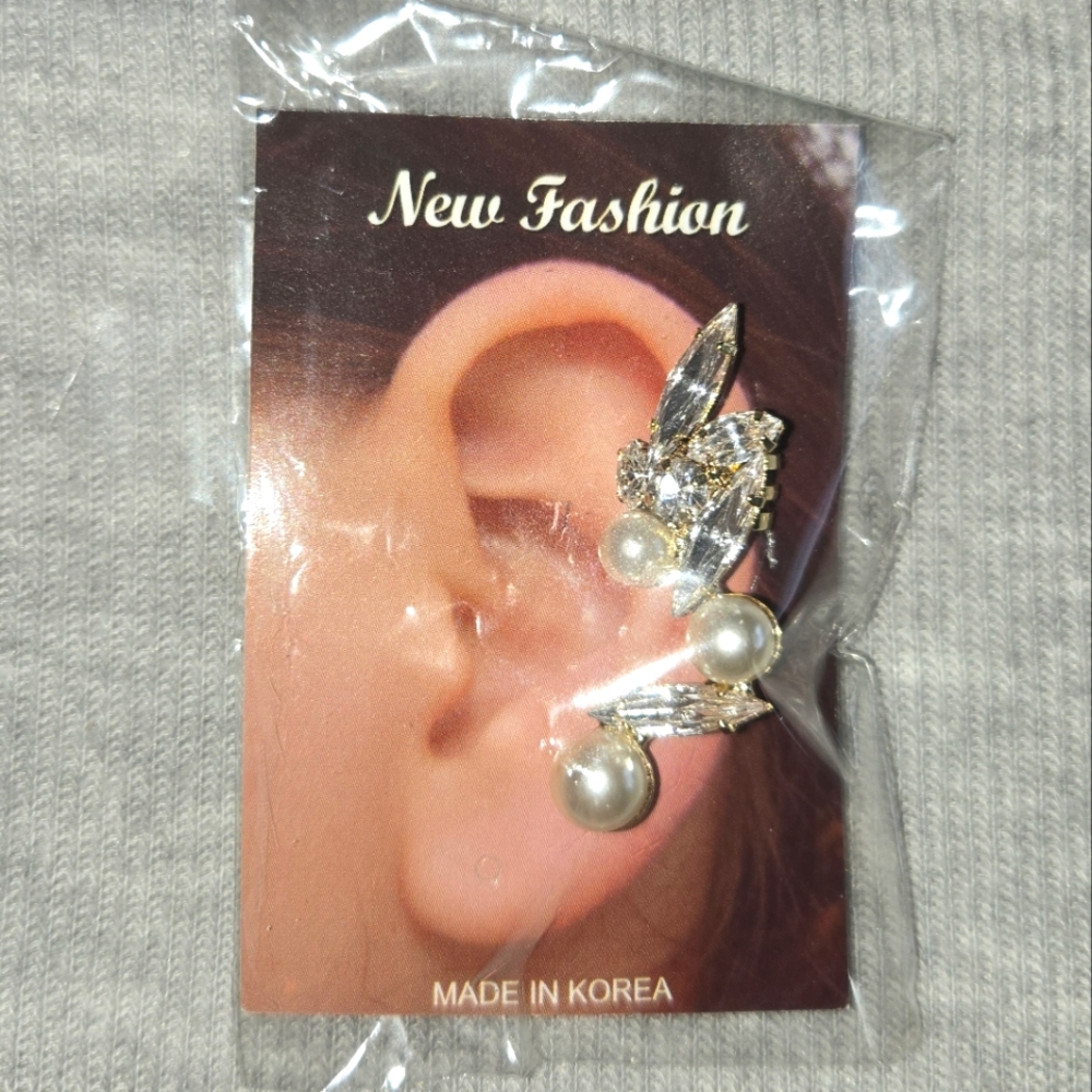 New Crystal and Pearl Wing Ear Pierced Cuff Earring 1 Pc Gold